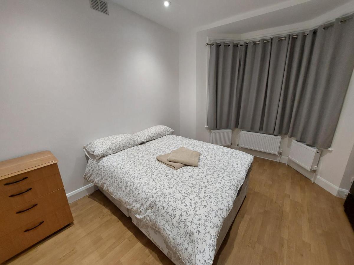 Cosy North Kensington Family Apartment For 4 Persons - Children Stay Free Londra Dış mekan fotoğraf