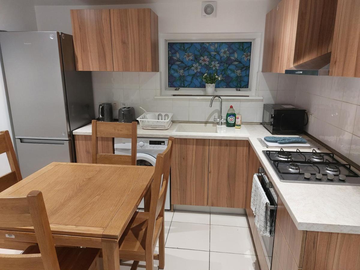 Cosy North Kensington Family Apartment For 4 Persons - Children Stay Free Londra Dış mekan fotoğraf