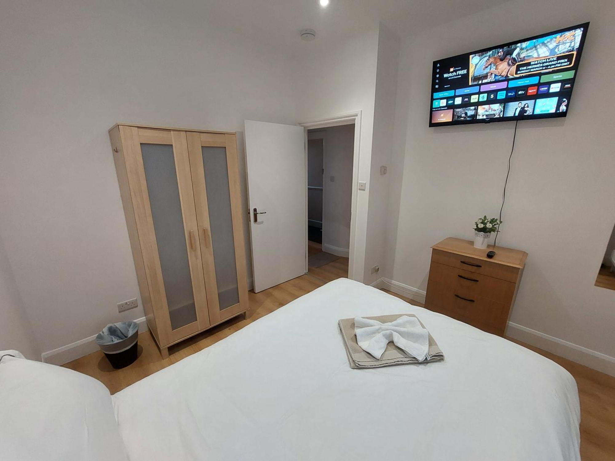 Cosy North Kensington Family Apartment For 4 Persons - Children Stay Free Londra Dış mekan fotoğraf