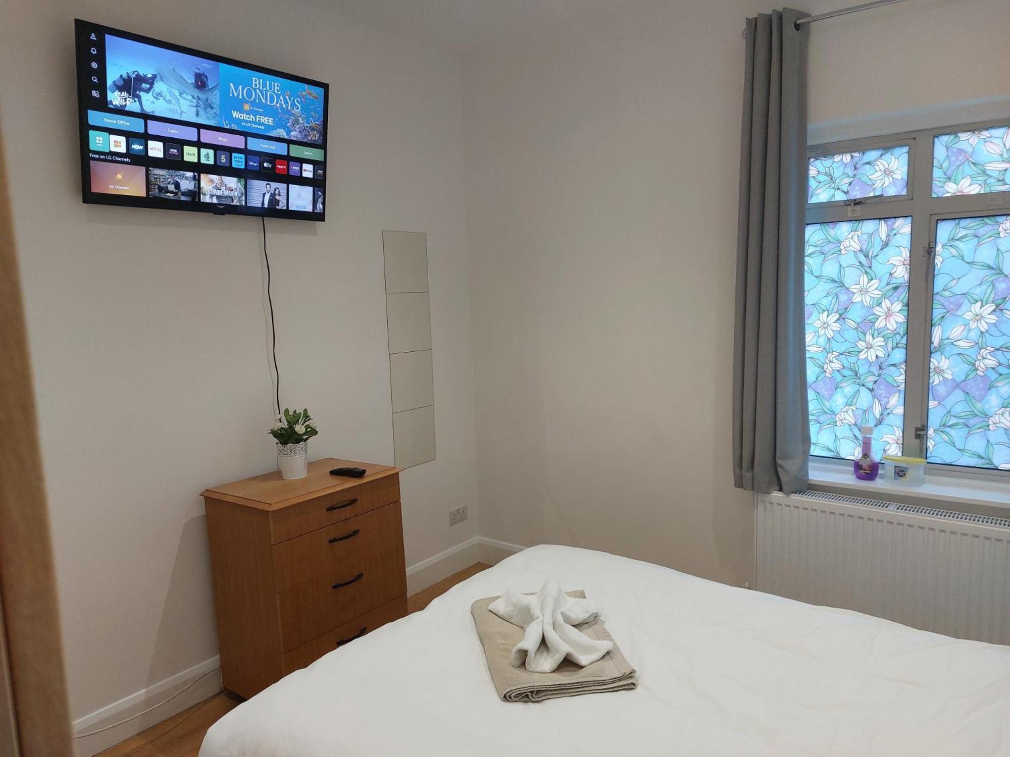 Cosy North Kensington Family Apartment For 4 Persons - Children Stay Free Londra Dış mekan fotoğraf